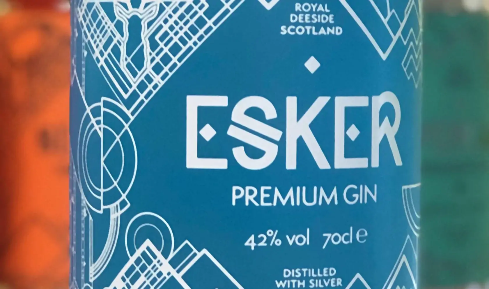 dcx-esker-gin-new-product-bottle